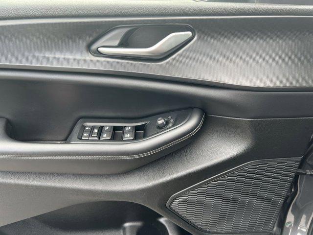 Photo of 2023 Baltic Gray Metallic Clearcoat Jeep Grand Cherokee L