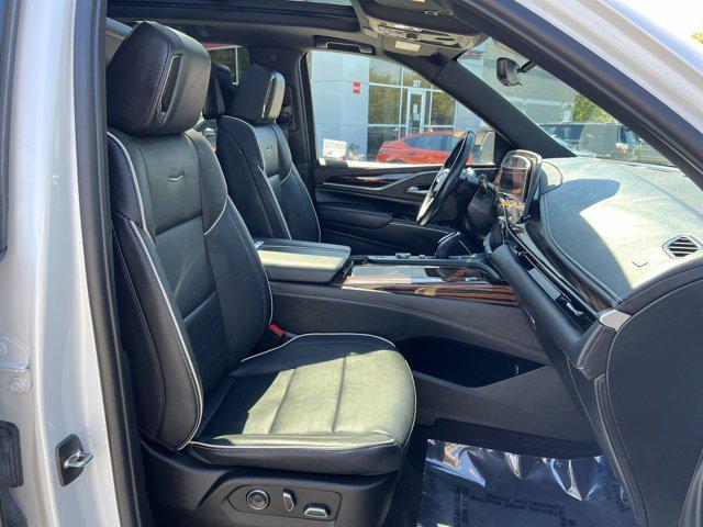 Photo of 2023 Crystal White Tricoat Cadillac Escalade