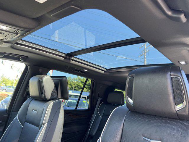 Photo of 2023 Crystal White Tricoat Cadillac Escalade