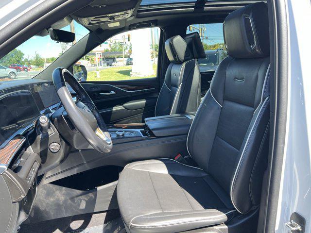 Photo of 2023 Crystal White Tricoat Cadillac Escalade