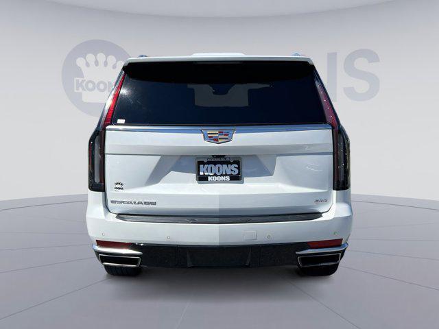 Photo of 2023 Crystal White Tricoat Cadillac Escalade