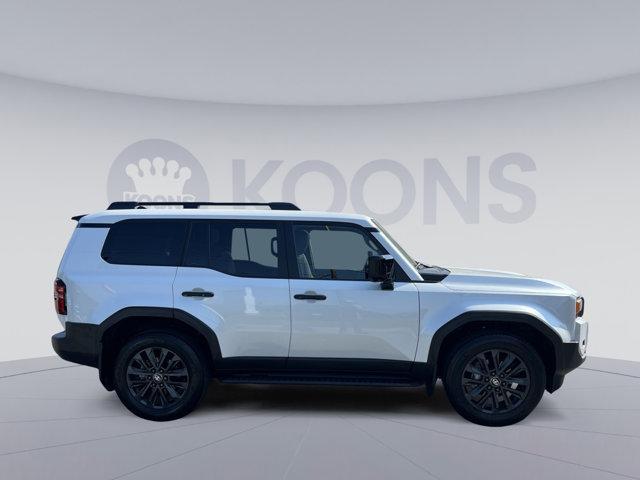 Photo of 2025 Wind Chill Pearl Toyota Land Cruiser