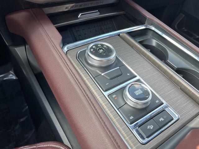 Photo of 2024 AGATE BLACK METALLIC Ford Expedition