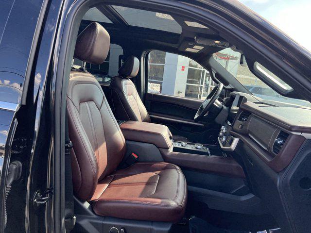 Photo of 2024 AGATE BLACK METALLIC Ford Expedition