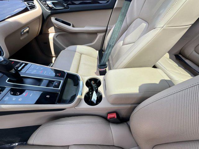 Photo of 2022 Black Porsche Macan