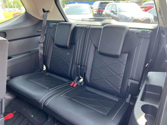 Photo of 2024 Deep Black Pearl Volkswagen Atlas