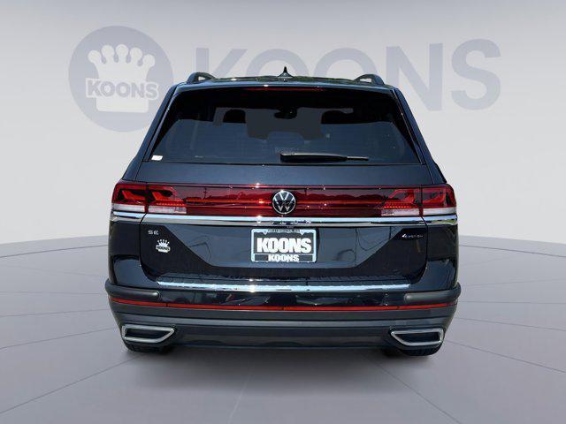Photo of 2024 Deep Black Pearl Volkswagen Atlas