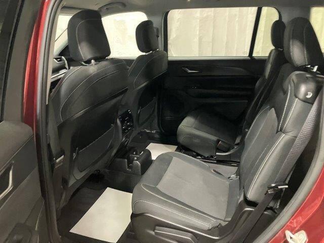 Photo of 2023 Velvet Red Pearlcoat Jeep Grand Cherokee L