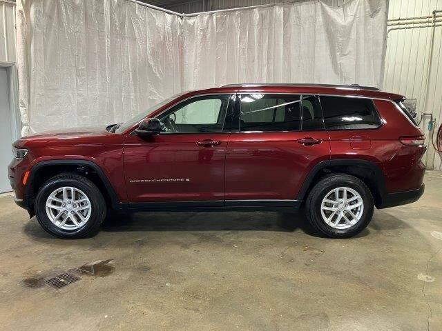 Photo of 2023 Velvet Red Pearlcoat Jeep Grand Cherokee L