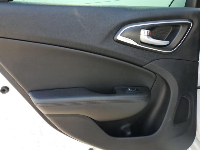 Photo of 2016 Bright White Clearcoat Chrysler 200