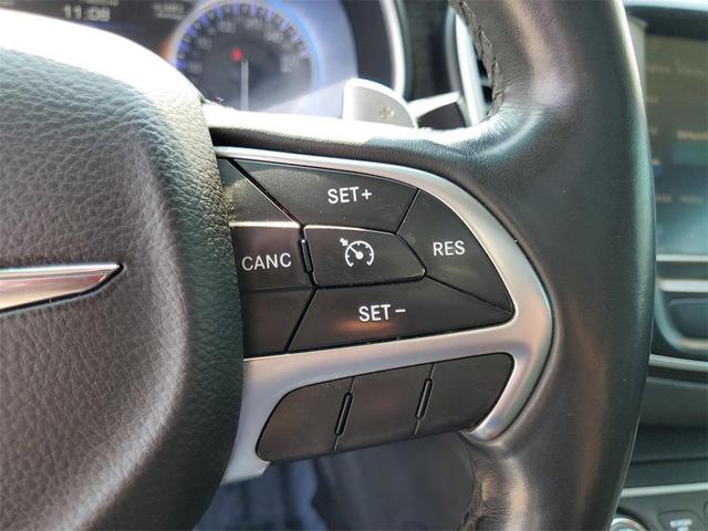 Photo of 2016 Bright White Clearcoat Chrysler 200