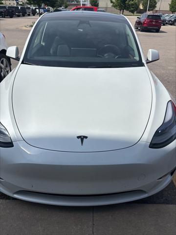 Photo of 2023 Pearl White Multi-Coat Tesla Model Y