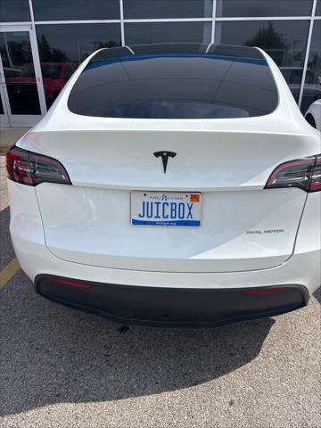 Photo of 2023 Pearl White Multi-Coat Tesla Model Y
