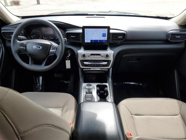 Photo of 2023 Black Metallic Ford Explorer