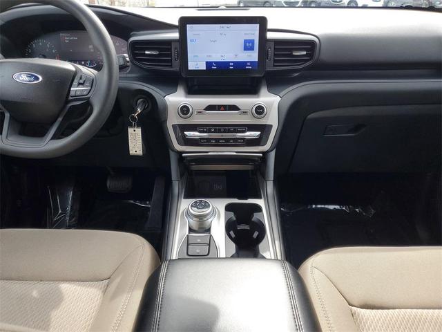Photo of 2023 Black Metallic Ford Explorer