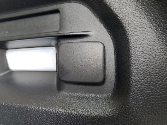 Photo of 2023 Black Metallic Ford Explorer