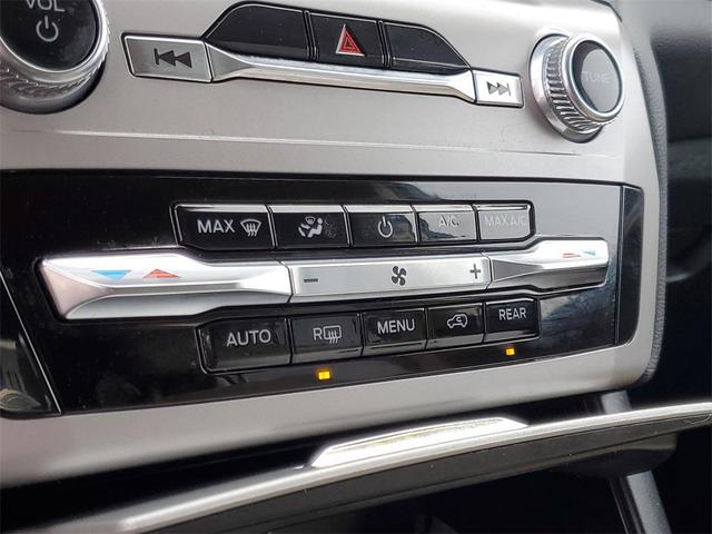 Photo of 2023 Black Metallic Ford Explorer