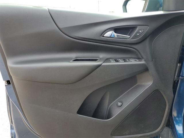 Photo of 2020 Pacific Blue Metallic Chevrolet Equinox