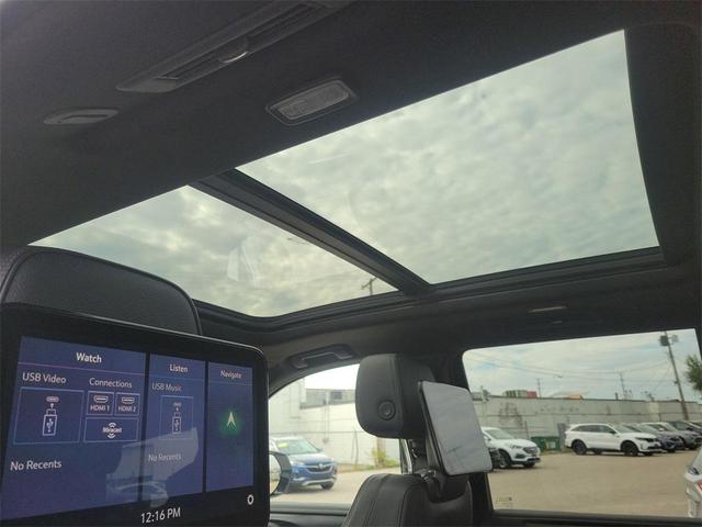 Photo of 2021 Summit White GMC Yukon