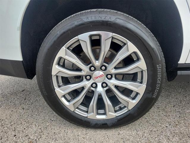 Photo of 2021 Summit White GMC Yukon