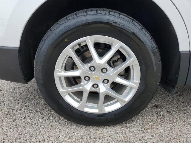 Photo of 2022 Summit White Chevrolet Equinox