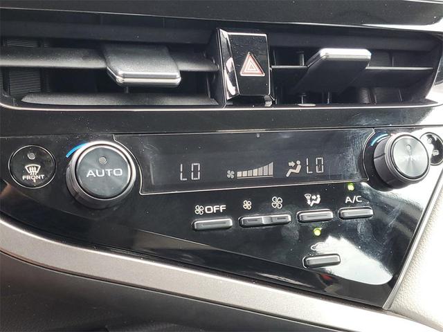 Photo of 2022 Wind Chill Pearl Toyota Camry