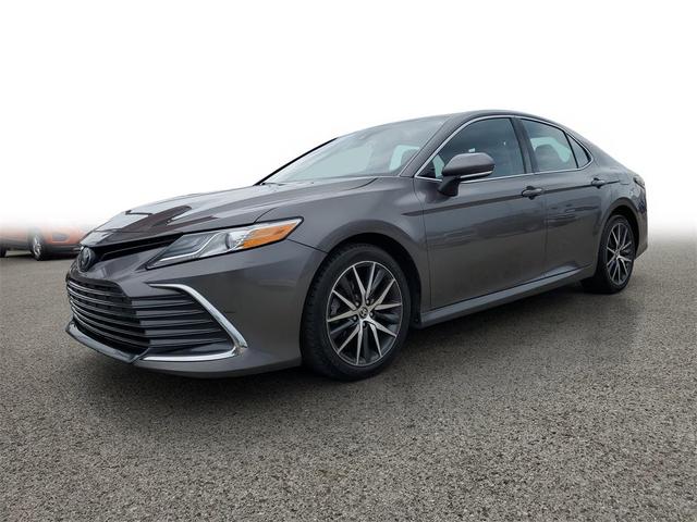 Photo of 2022 Wind Chill Pearl Toyota Camry