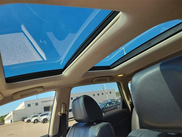 Photo of 2012 Merlot Metallic Nissan Murano