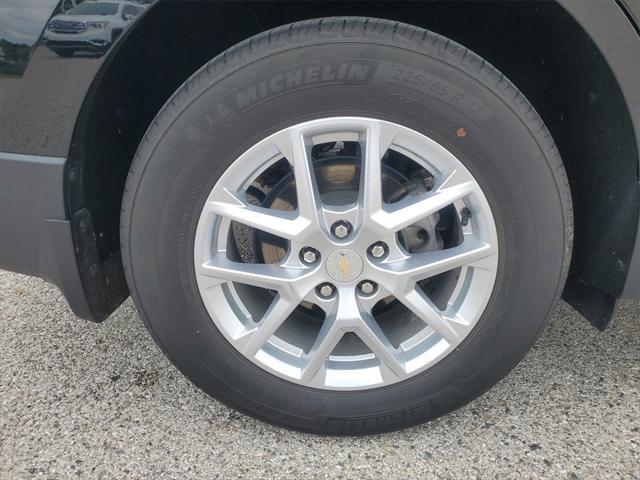 Photo of 2023 Mosaic Black Metallic Chevrolet Equinox