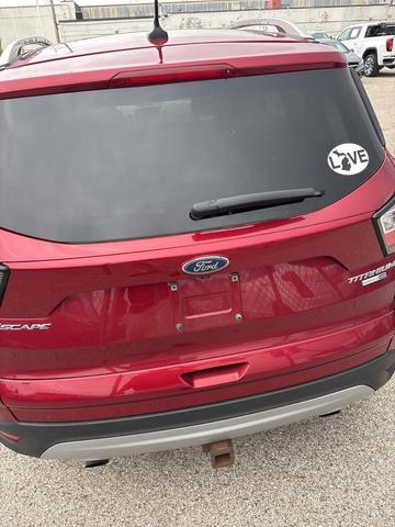 Photo of 2018 Ruby Red Ford Escape