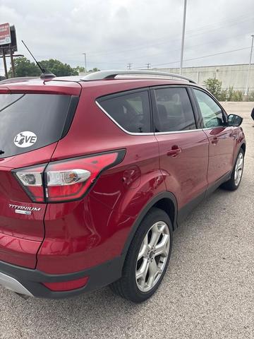 Photo of 2018 Ruby Red Ford Escape