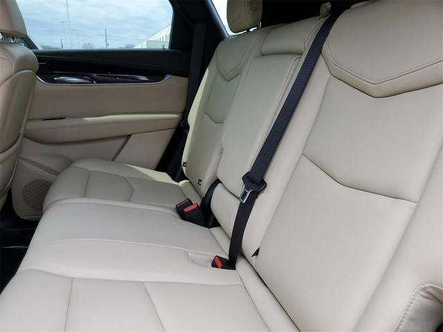 Photo of 2018 Stellar Black Metallic Cadillac XT5