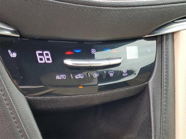 Photo of 2018 Stellar Black Metallic Cadillac XT5