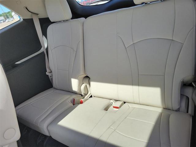 Photo of 2023 White Frost Tricoat Buick Enclave
