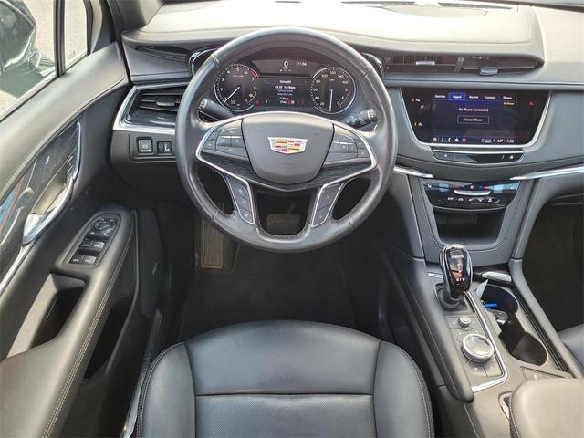 Photo of 2022 Stellar Black Metallic Cadillac XT5