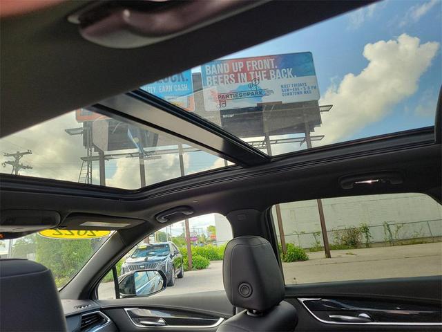 Photo of 2022 Stellar Black Metallic Cadillac XT5