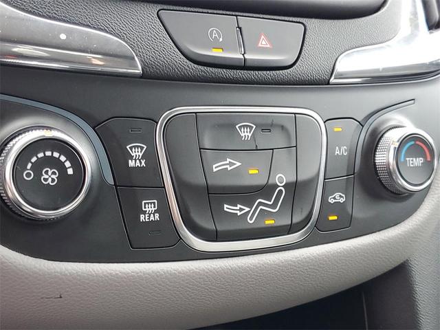 Photo of 2023 Summit White Chevrolet Equinox