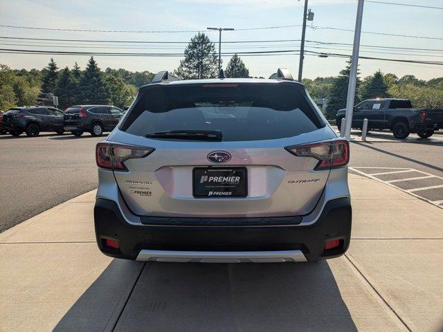 Photo of 2024 Ice Silver Metallic Subaru Outback