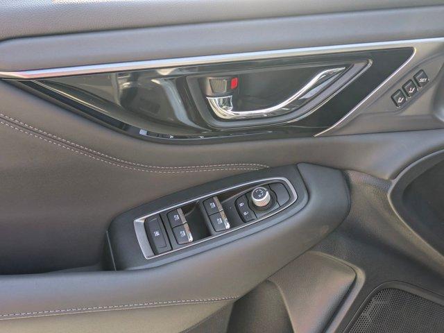 Photo of 2024 Ice Silver Metallic Subaru Outback