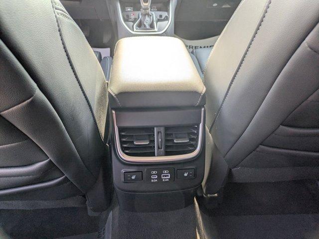 Photo of 2024 Ice Silver Metallic Subaru Outback