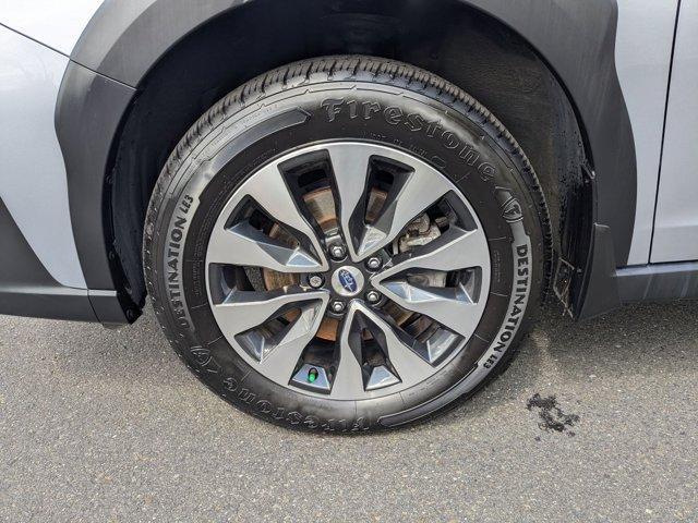 Photo of 2023 Ice Silver Metallic Subaru Outback