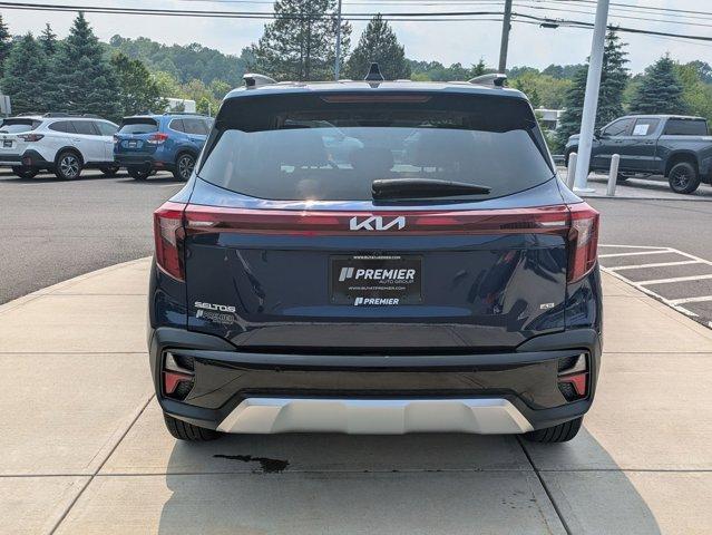 Photo of 2025 Dark Ocean Blue Kia Seltos
