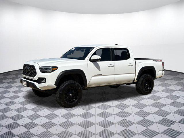 Photo of 2021 Super White Toyota Tacoma
