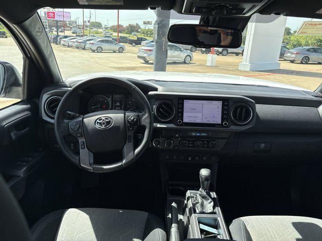 Photo of 2021 Super White Toyota Tacoma
