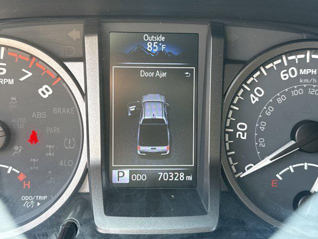Photo of 2021 Super White Toyota Tacoma