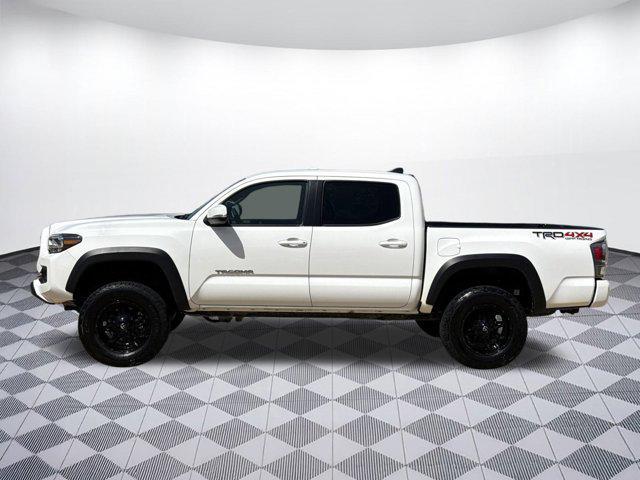 Photo of 2021 Super White Toyota Tacoma
