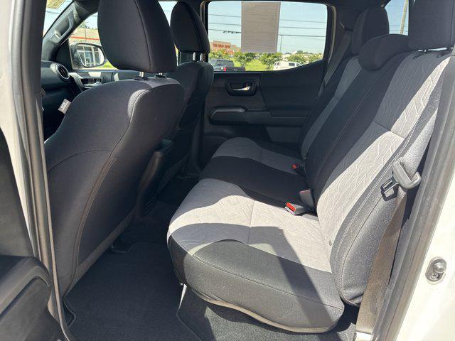 Photo of 2021 Super White Toyota Tacoma
