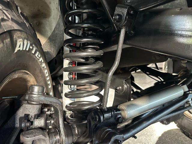 Photo of 2006 Tan Jeep Wrangler