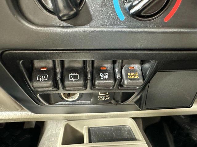 Photo of 2006 Tan Jeep Wrangler