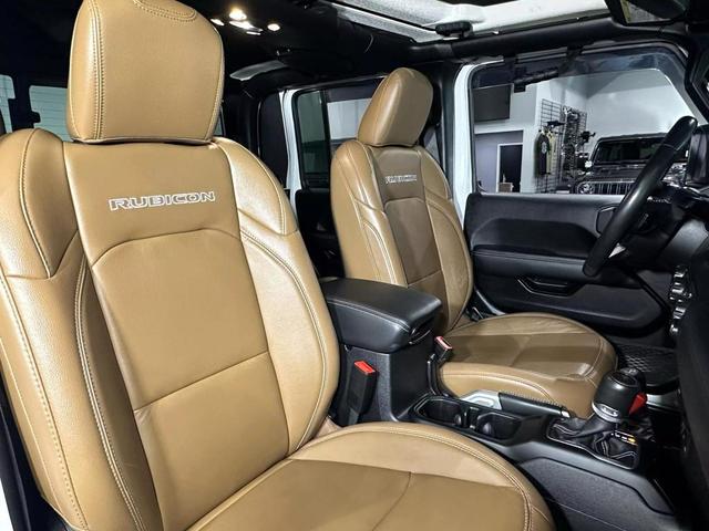 Photo of 2020 Bright White Clearcoat Jeep Gladiator
